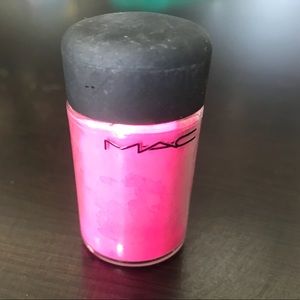 MAC magenta madness (pink) pigment